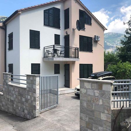 Apartmani Petrija Prcanj Luaran gambar