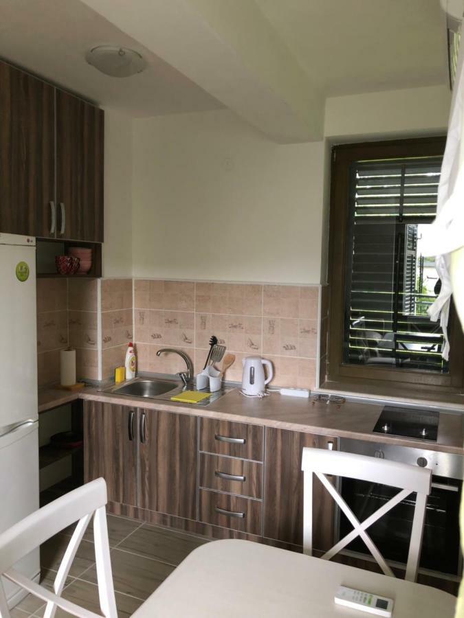 Apartmani Petrija Prcanj Luaran gambar
