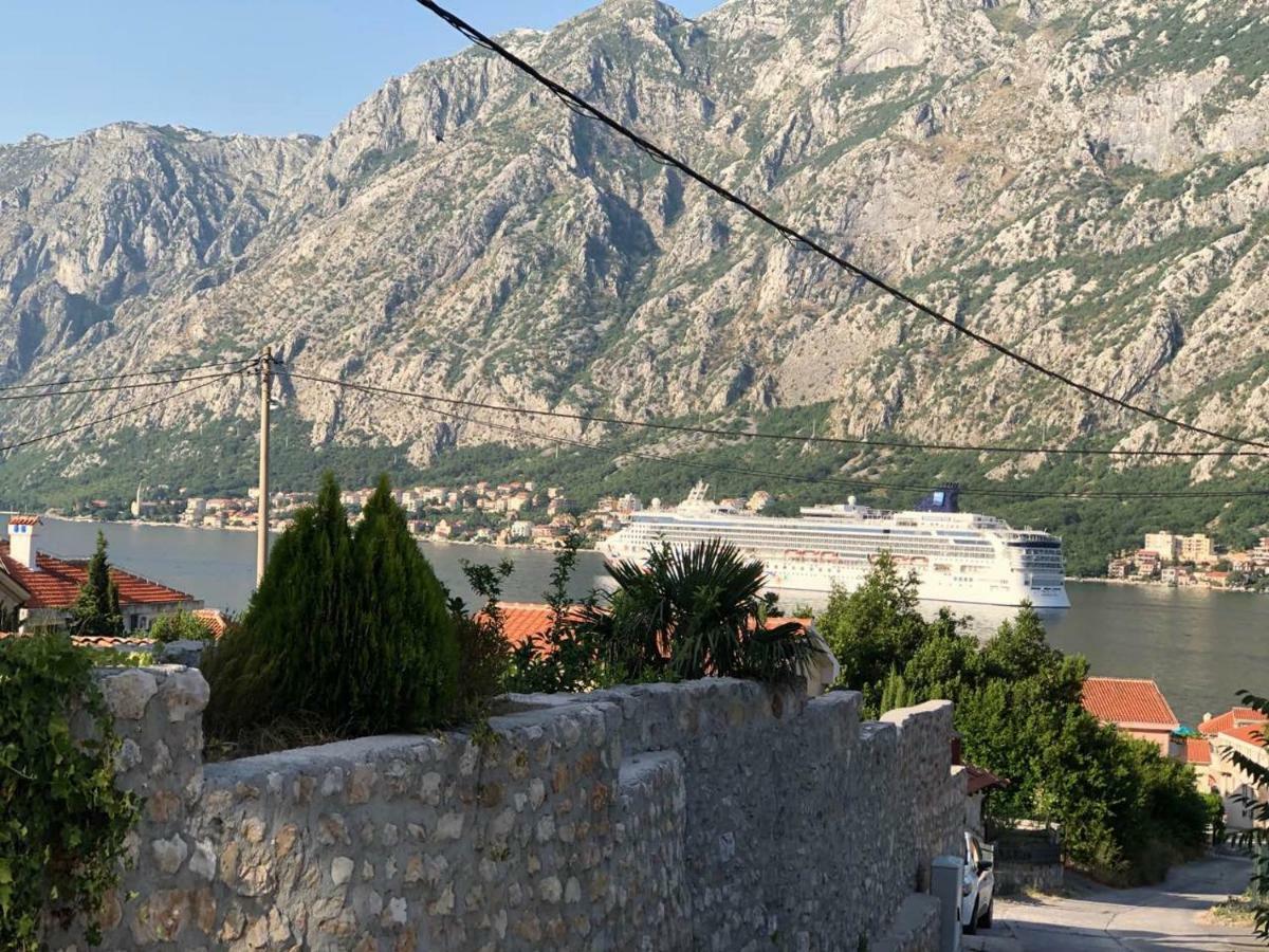 Apartmani Petrija Prcanj Luaran gambar