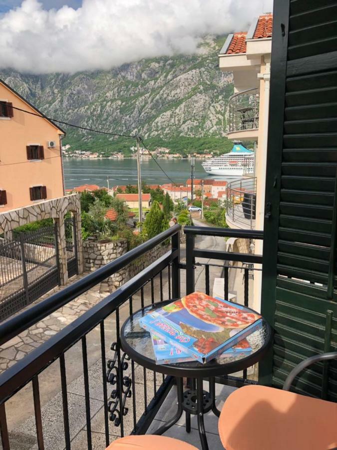 Apartmani Petrija Prcanj Luaran gambar